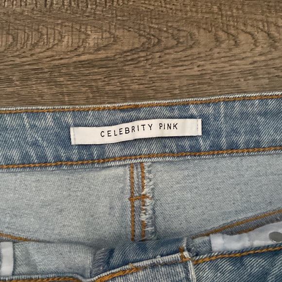 Celebrity pink jeans - Picture 2 of 4